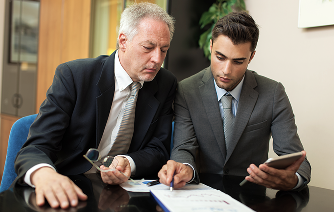 business-people-working in-their-office